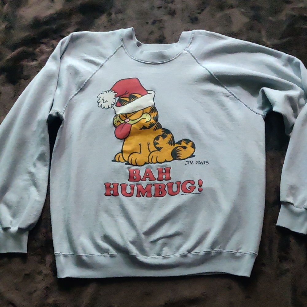 Garfield 'Bah Humbug' Sweater Lg